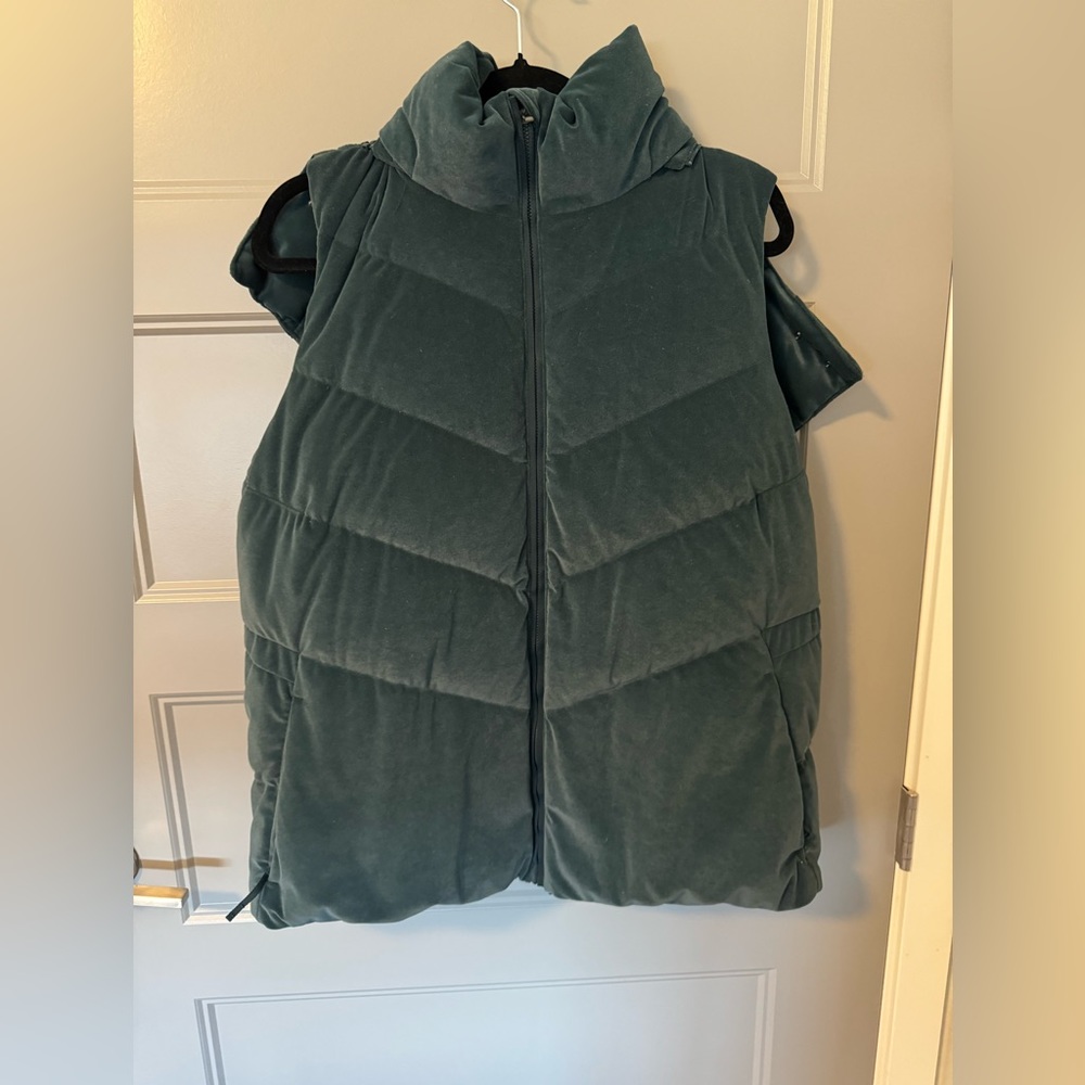 Athleta Velvet Down Vest